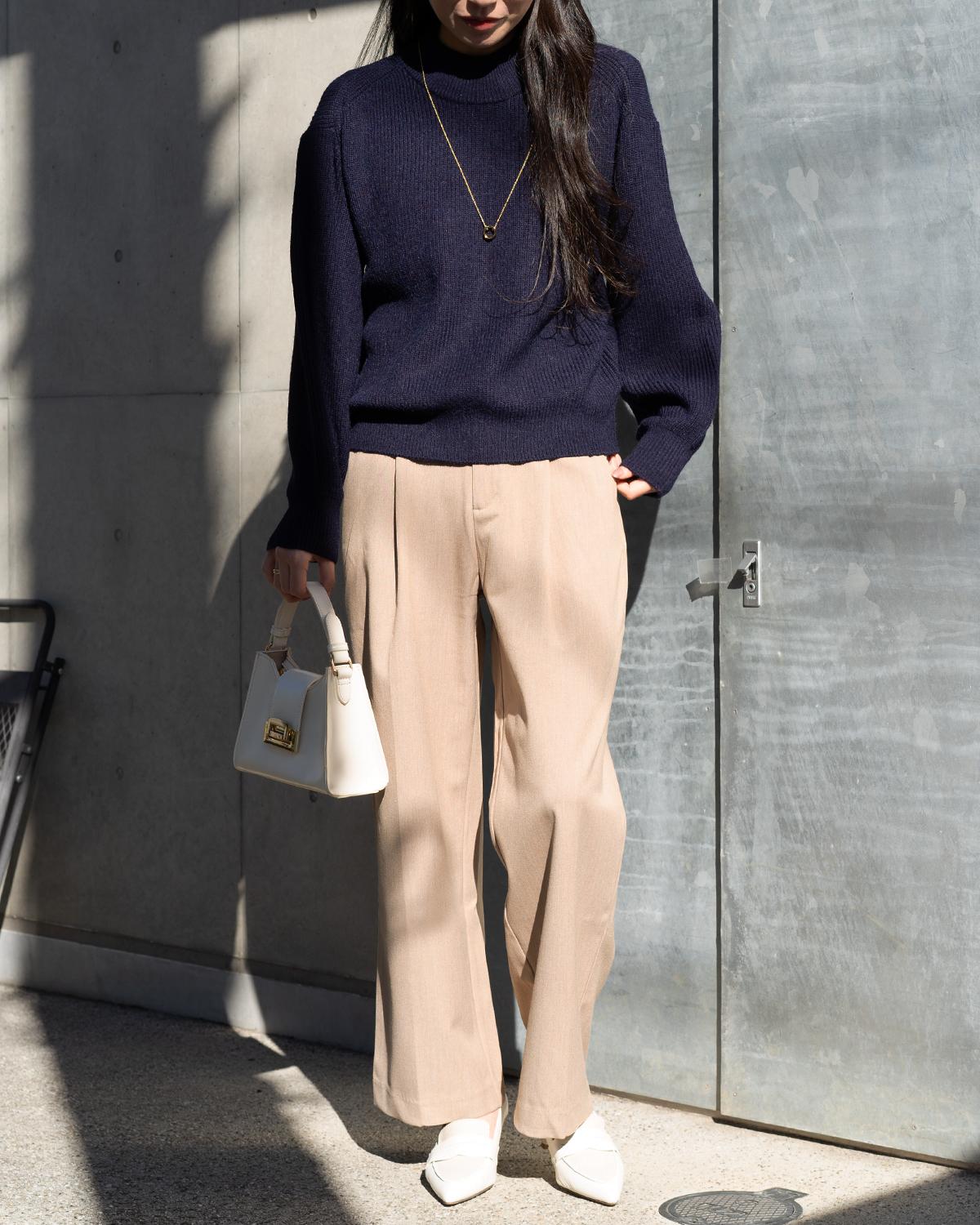 ハイネックボリュームスリーブニット