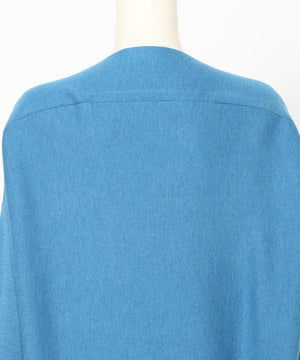 ボートネックニット