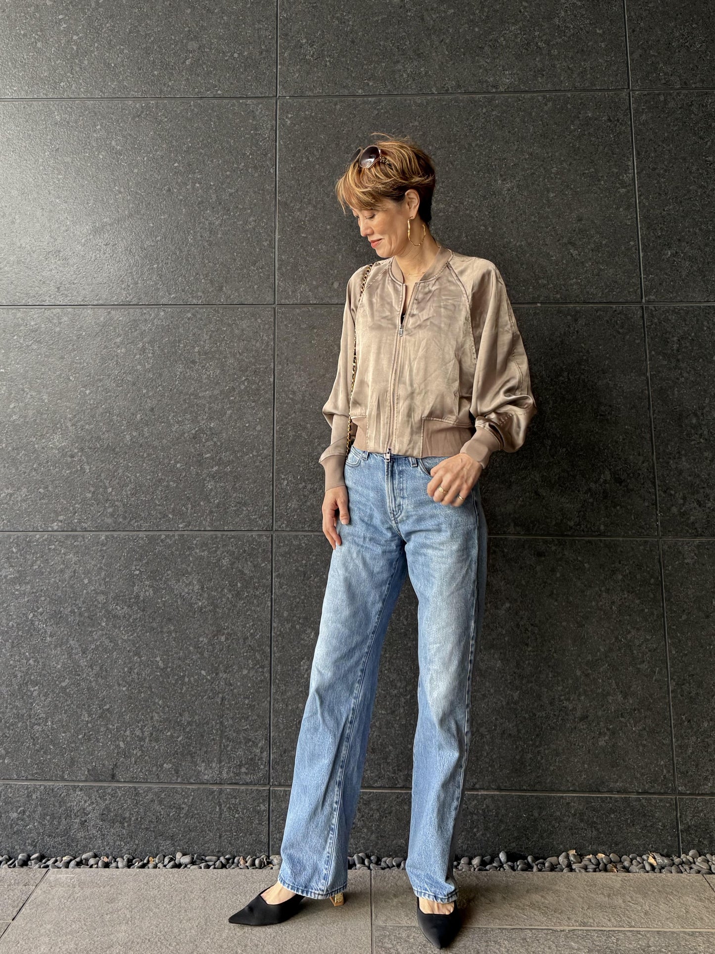 コンパクトサテンブルゾン