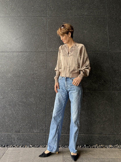 コンパクトサテンブルゾン