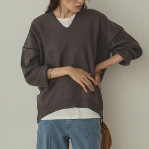 バイカラーシャープVネックニット