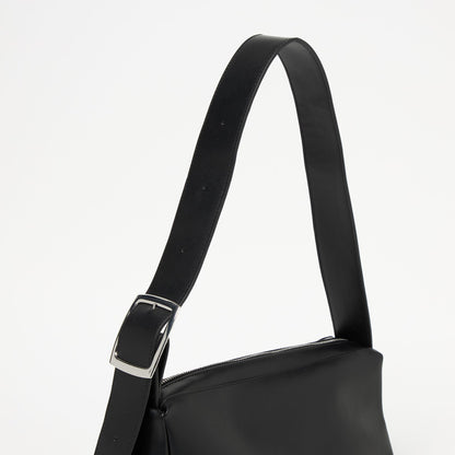 スクエア ビッグバックル ショルダーバッグ