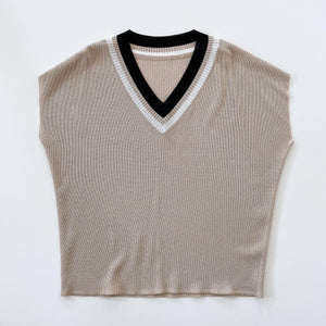 Vネックベスト