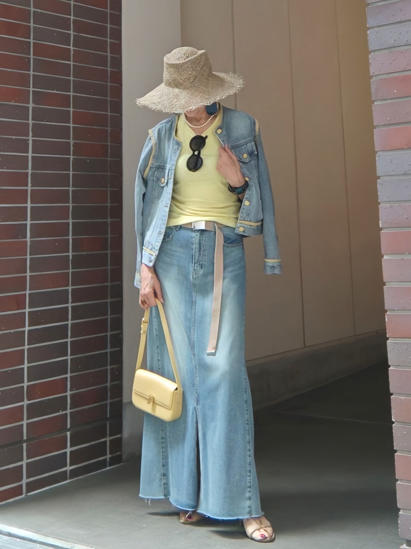 カラーラインのデニムジャケット