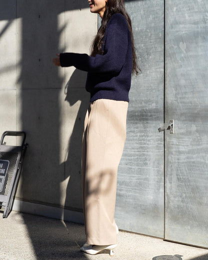 ハイネックボリュームスリーブニット