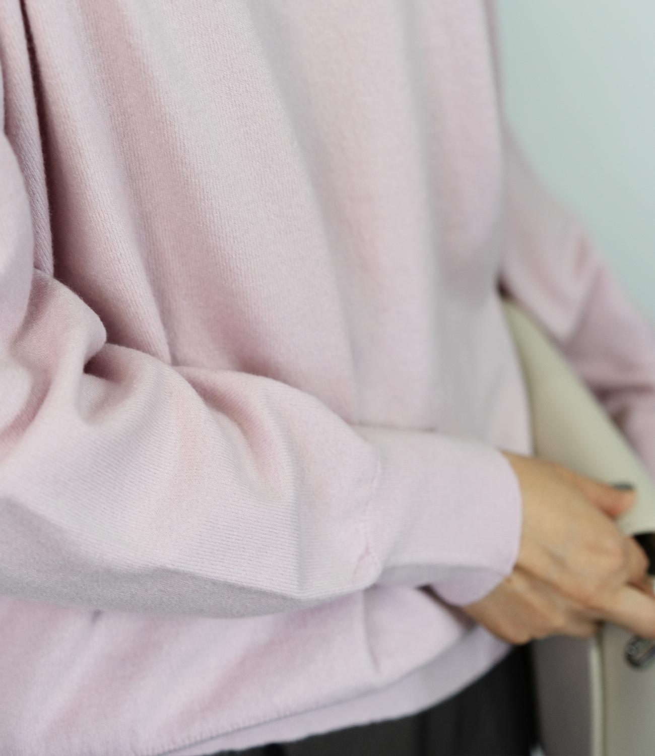 Vネックコンパクトニット