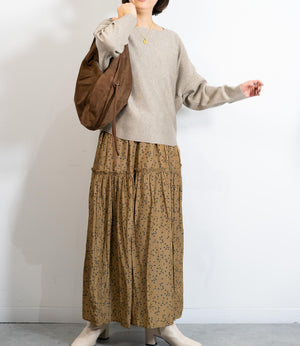 ボートネックラウンドニット