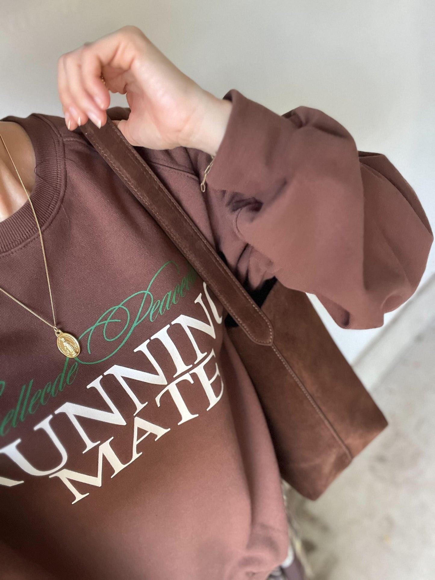 ブラウンロゴスウェット