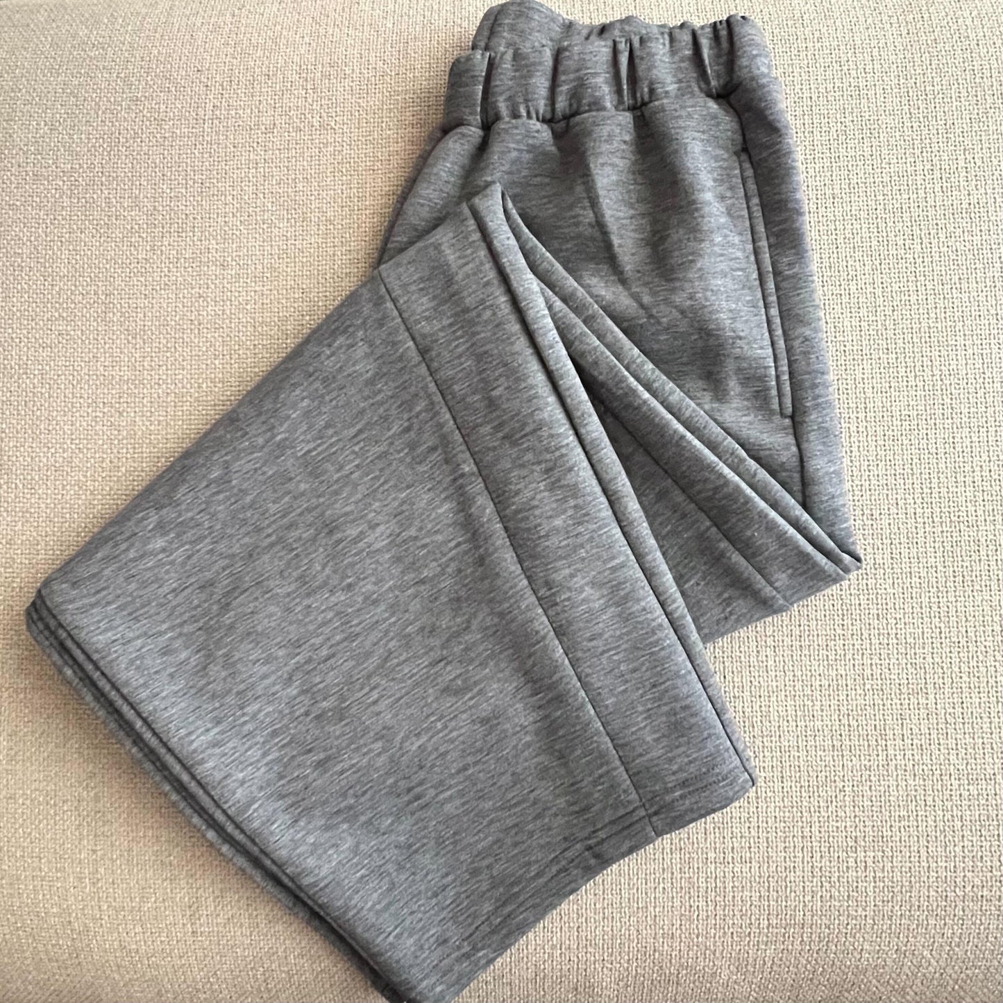 ダンボールコクーンパンツ