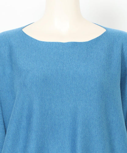 ボートネックニット