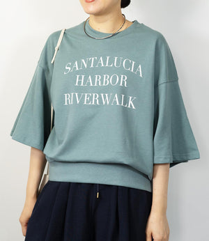 フレア袖レタリングTシャツ