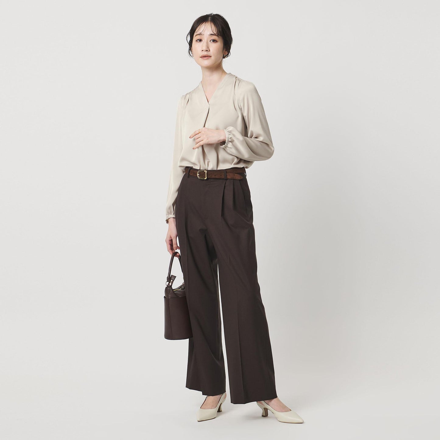 バック サテン Vネック ロングスリーブ ブラウス ‐ウォッシャブル‐