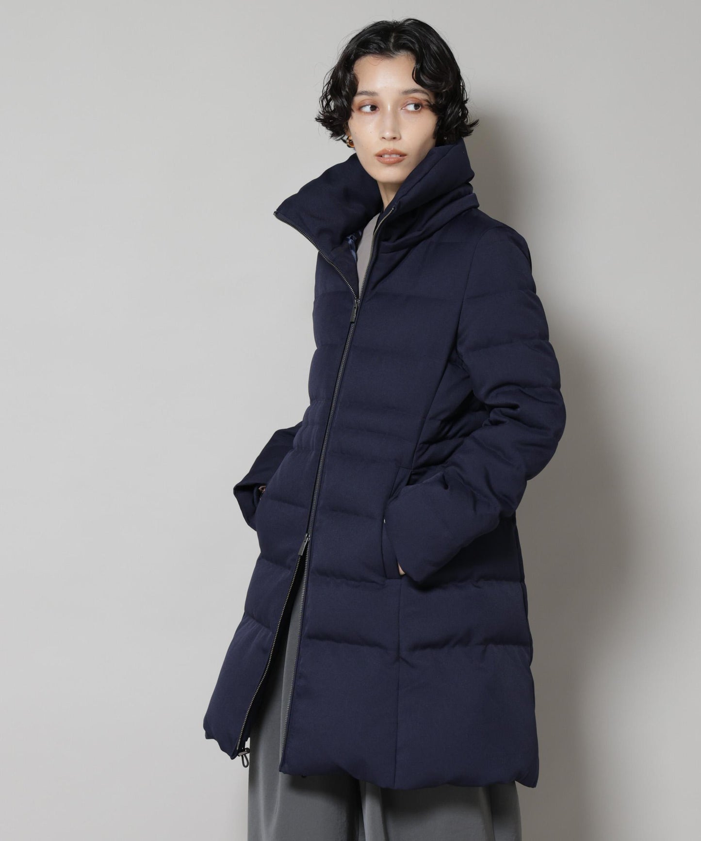 「西川ダウン(R)」サージロングダウン