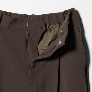タックワイドストレートパンツ ウォッシャブル