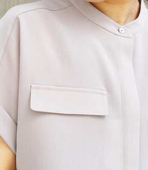 きれいめフラップサファリブラウス