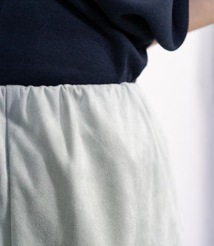 ストレッチスウェードライクIラインスカート