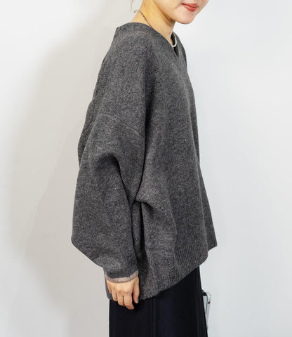 バイカラールーズVネックニット