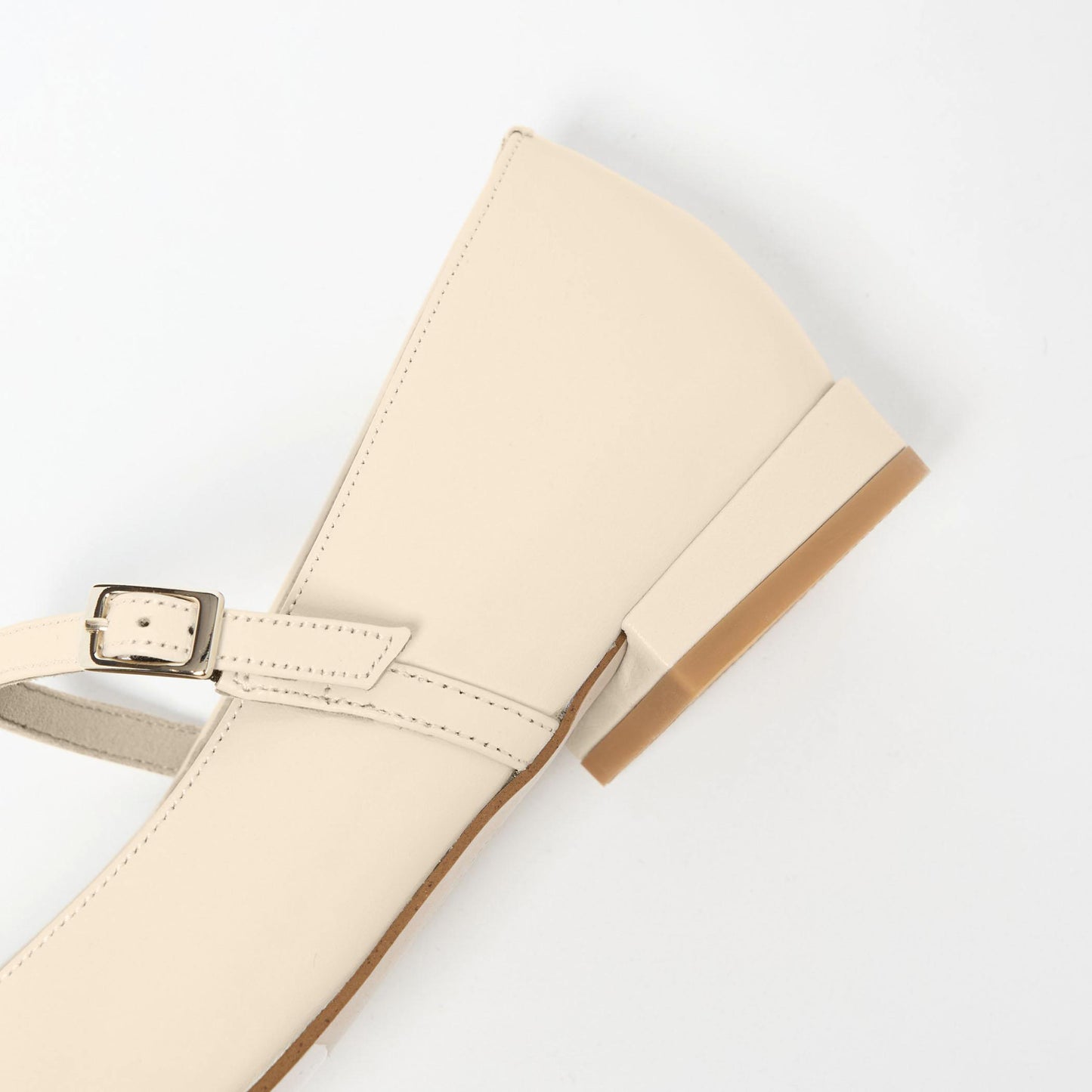 【WEB限定】ポインテッド ストラップ フラット20■↓↑