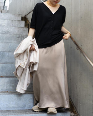 微光沢サテンナロースカート