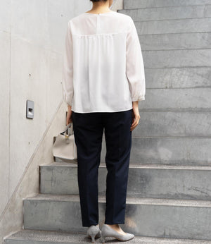 アシンメトリーフレアブラウス