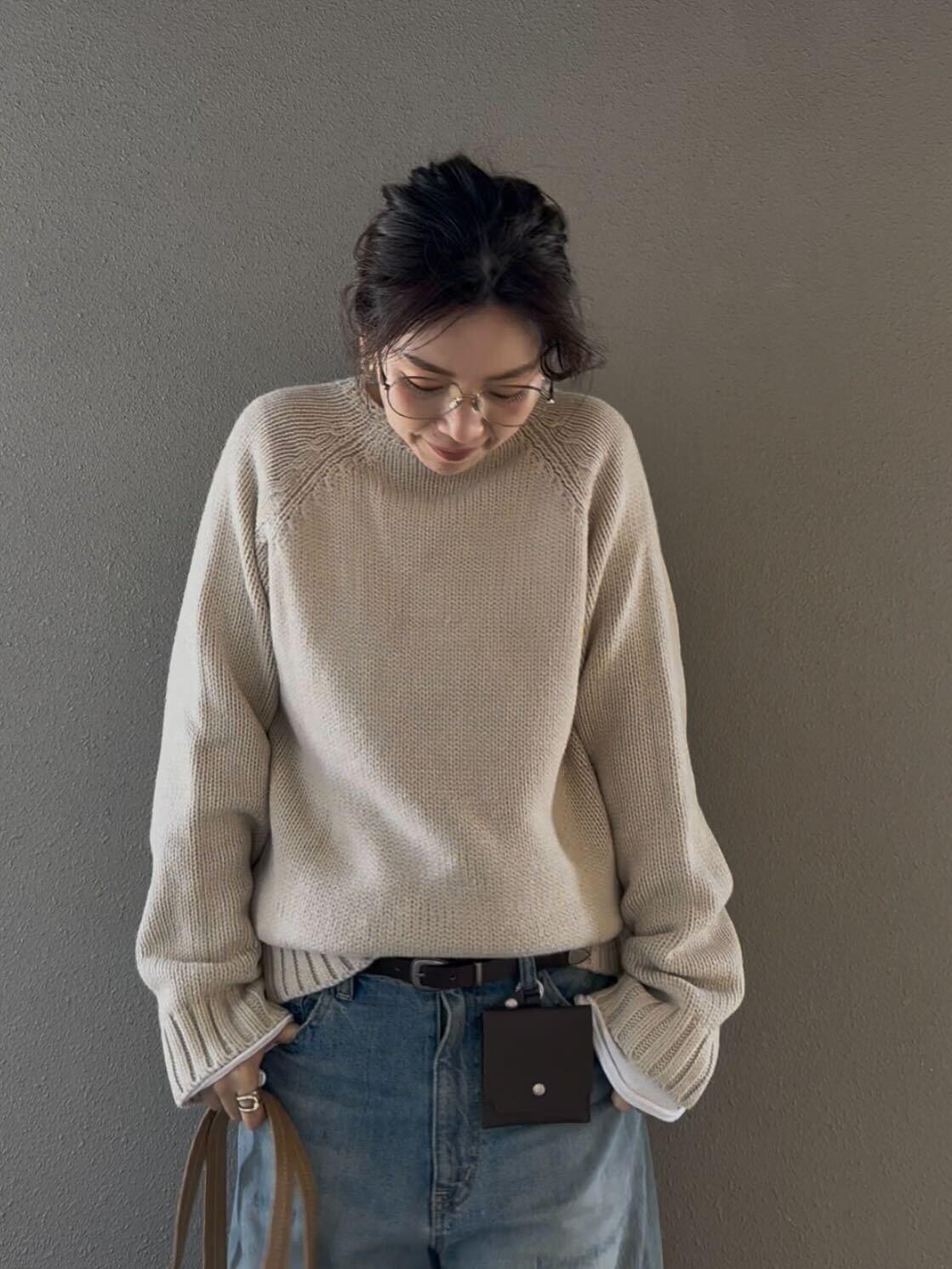 ラウンドネックニット