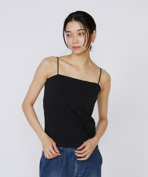 カップ付きキャミソール