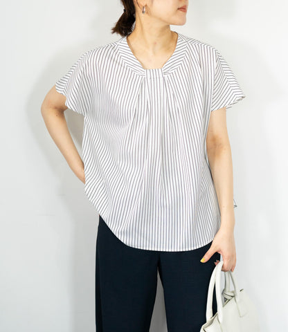 綺麗めストライプボウタイブラウス