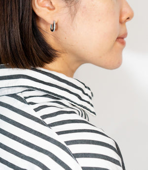 キュービックアクセントピアス