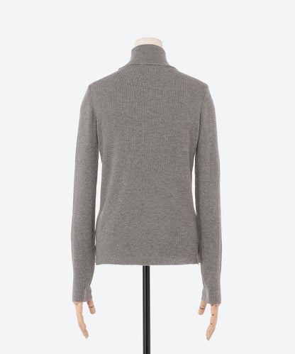 ソフトタッチタートルネックニット