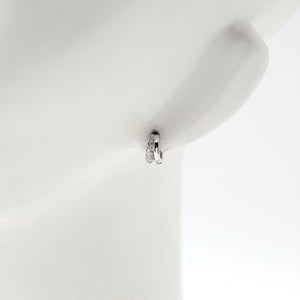 パヴェ Vシェイプ フープ ピアス