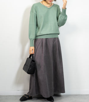 Vネックニットプルオーバー