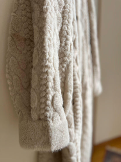 ケーブル編みエコファーロングコート