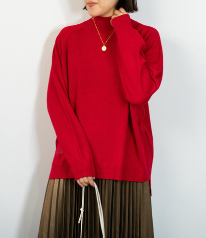 モックネックラグランニット