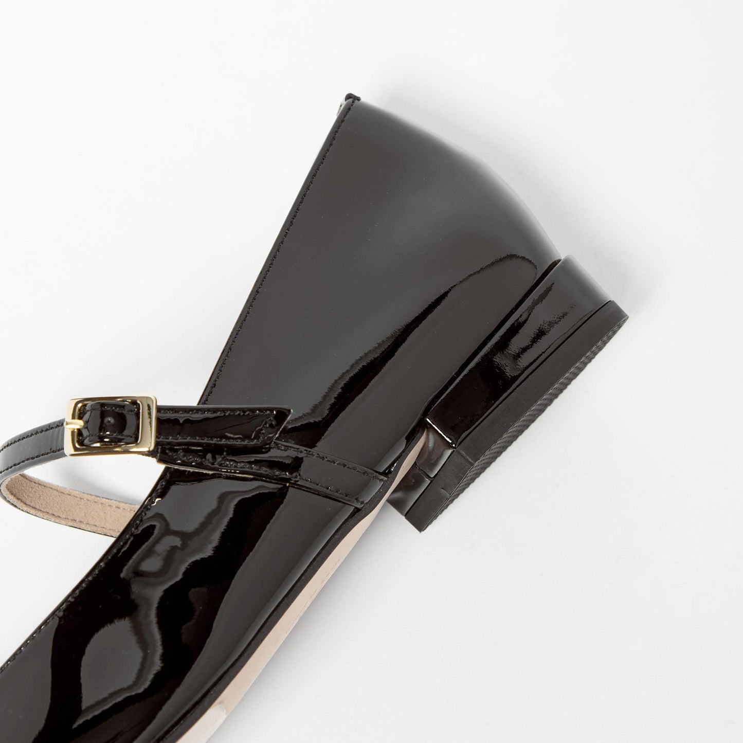 【WEB限定】ポインテッド ストラップ フラット20■↓↑