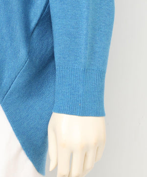 ボートネックニット