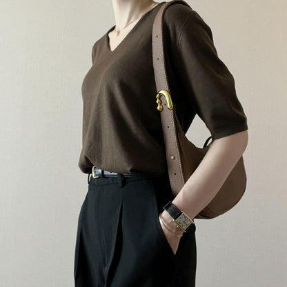 ミニマルVネックハーフスリーブニット