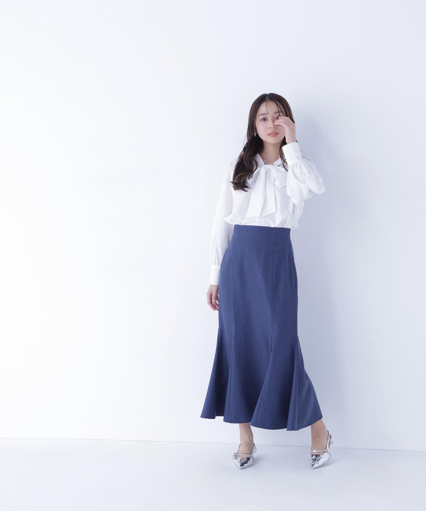 スキッパーリボンタイブラウス