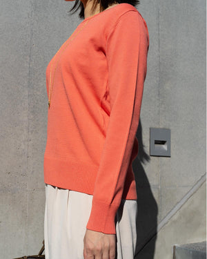 クルーネックストレートニット