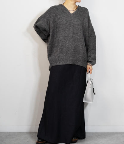 バイカラールーズVネックニット