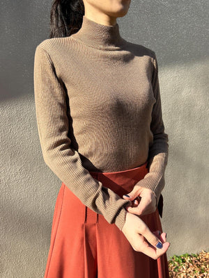 ソフトタッチタートルネックニット