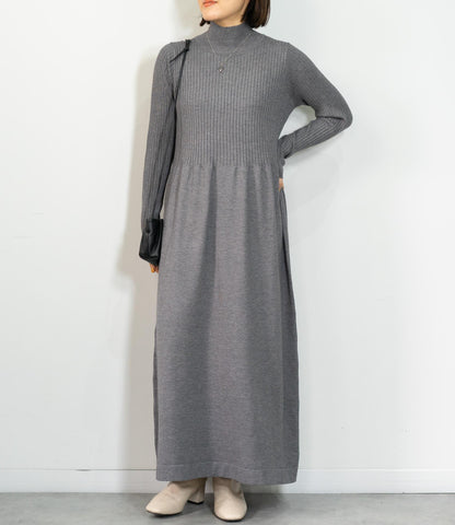 Vネックベストスリムワンピースアンサンブル