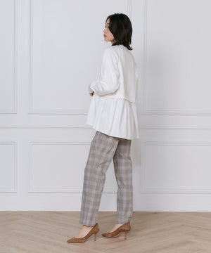 美脚テーパードパンツ