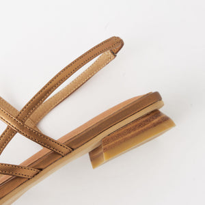 ナロウベルト トングサンダル（2.5cmヒール）