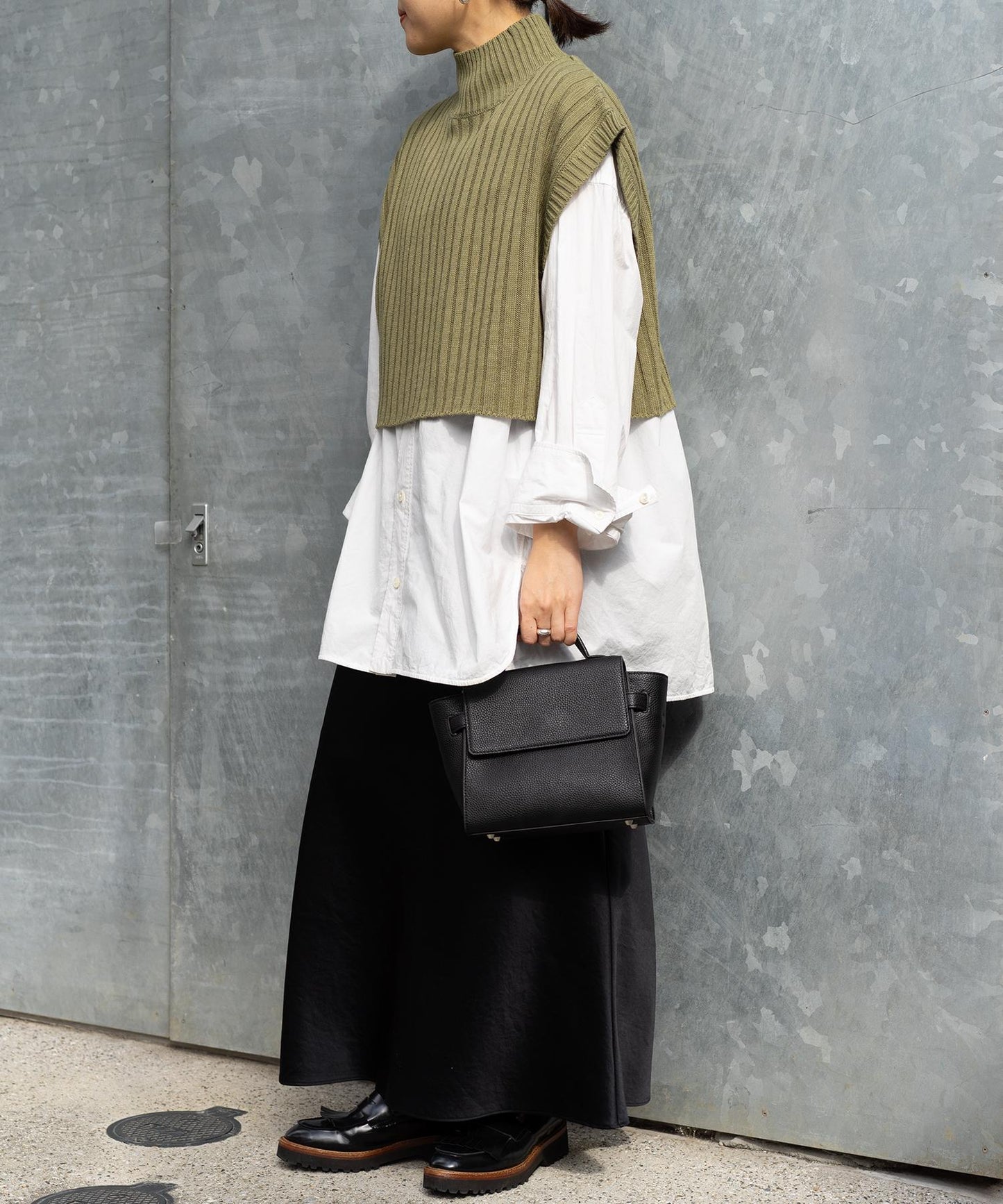 ワイドリブハイネックショートベスト