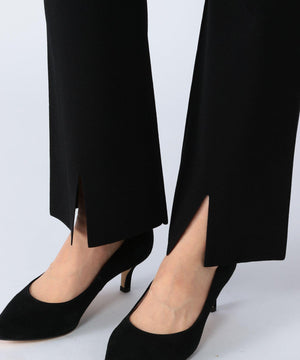 スリットパンツ