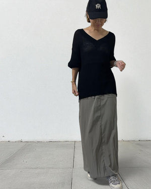 Vネックメッシュオーバーニット