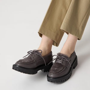 レースアップモカシン フラット45↑