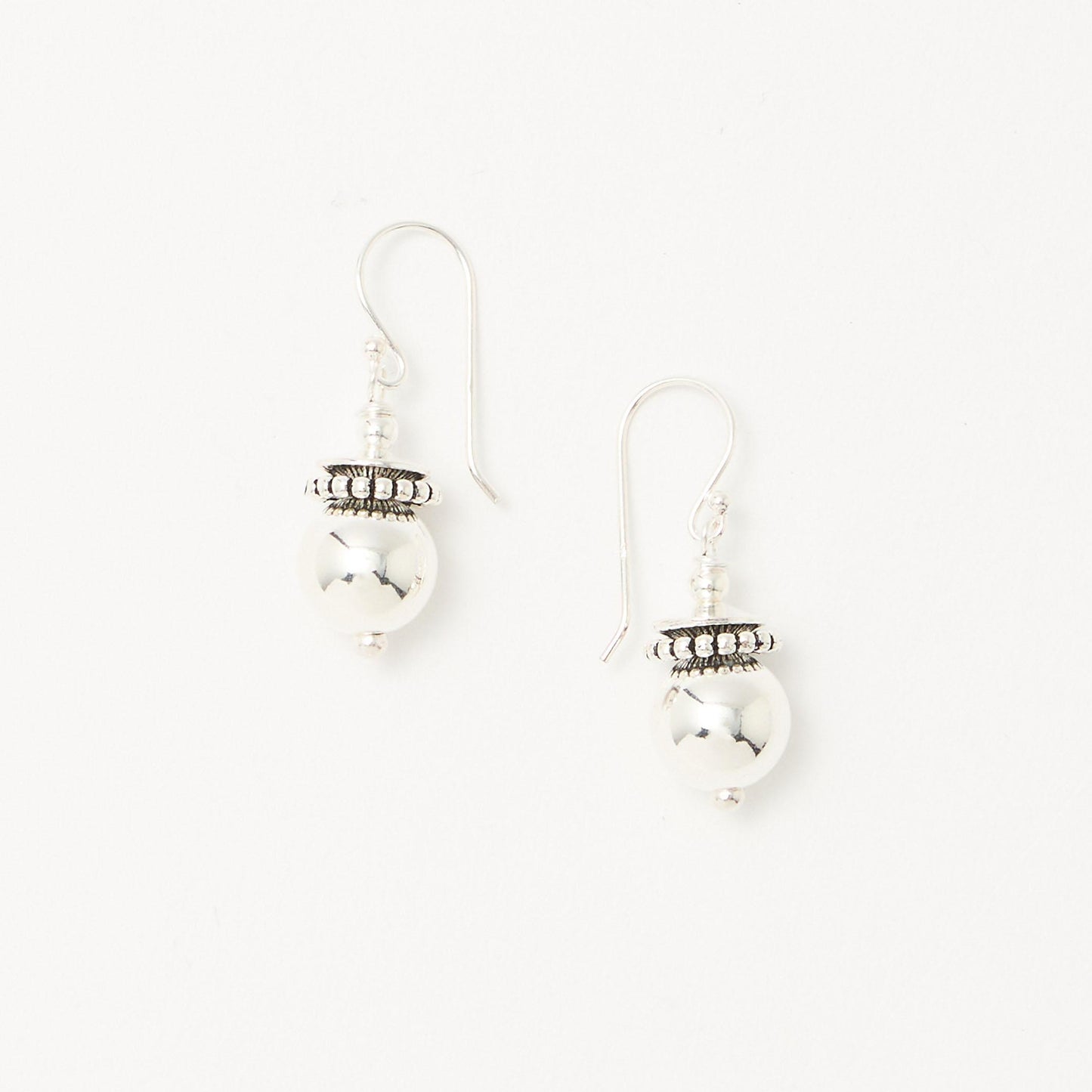 ＜BAITS＞エスニック ボール ピアス