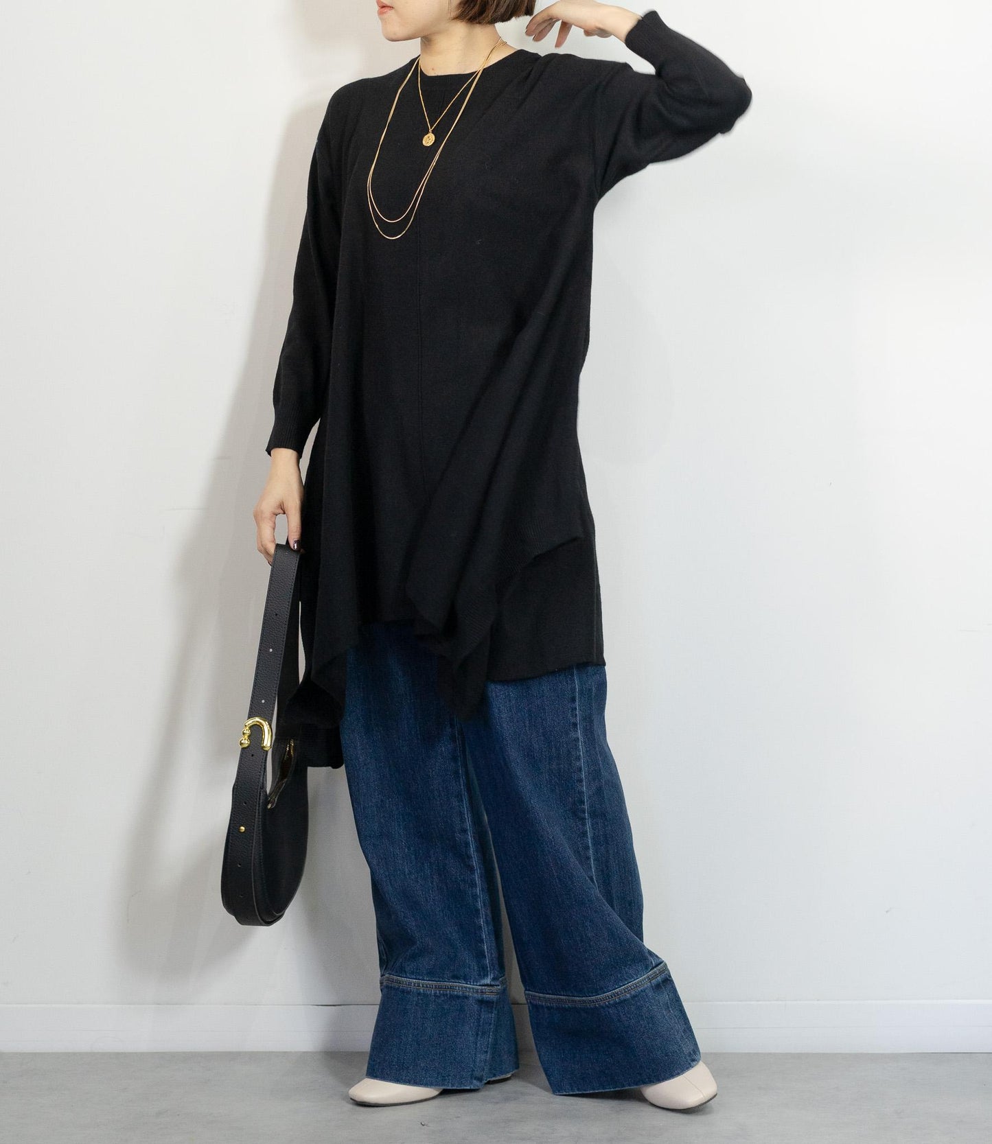 センターラインドレープチュニックニット