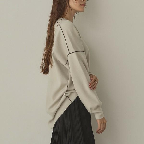 バイカラーシャープVネックニット